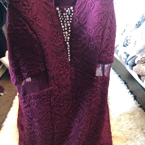 Prom dress worn once - Picture 2 of 3